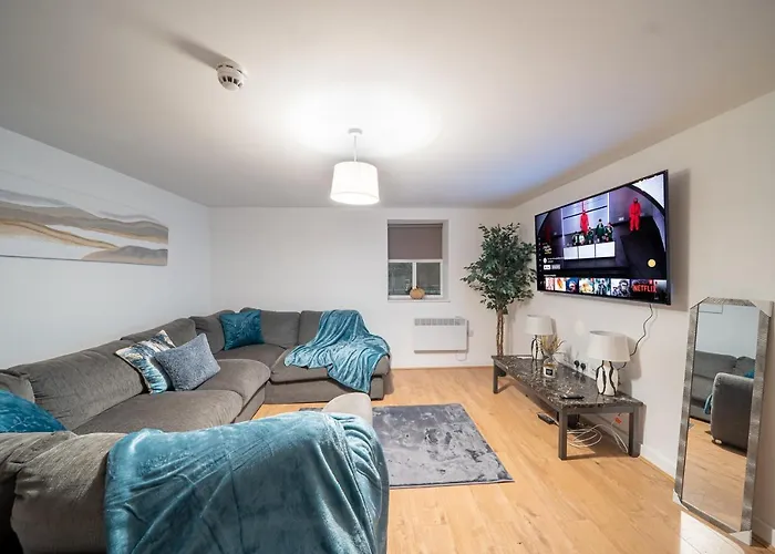 公寓 Cozy 2-bedroom Ground-floor Near Kirkstall Shopping Centre 利兹