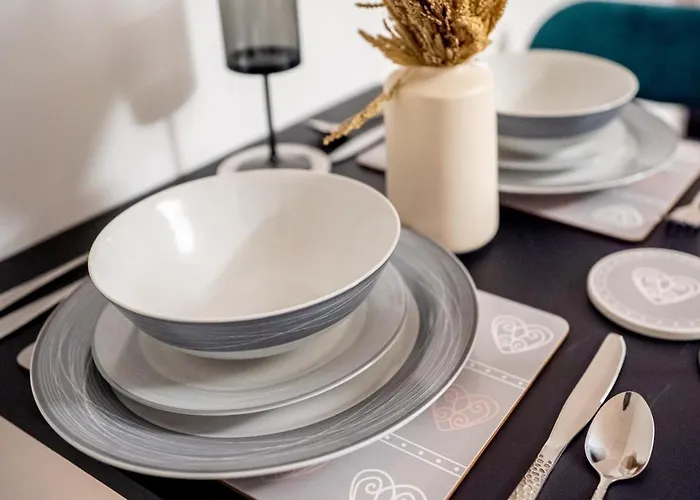 公寓 Cozy 2-bedroom Ground-floor Near Kirkstall Shopping Centre 利兹