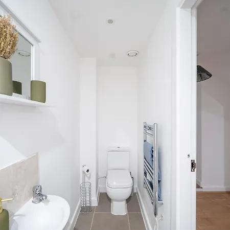 Cozy 2-bedroom Ground-floor Near Kirkstall Shopping Centre Lägenhet Leeds (West Yorkshire)