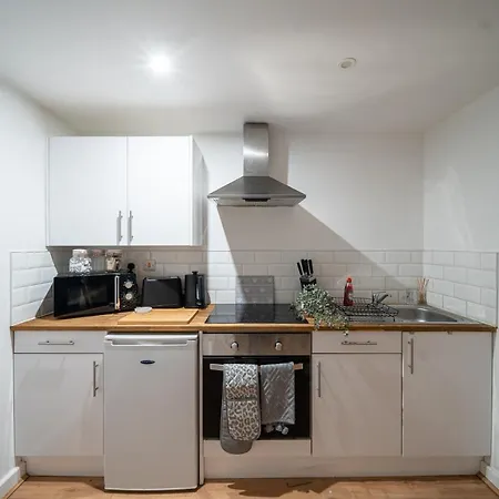Cozy 2-bedroom Ground-floor Near Kirkstall Shopping Centre Lägenhet Leeds (West Yorkshire)